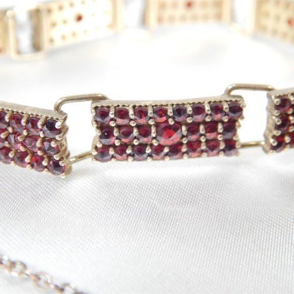 Vintage Bohemian Clustered True Garnet 900 Silver 5-Piece Jewelry Set - Picture 12 of 12